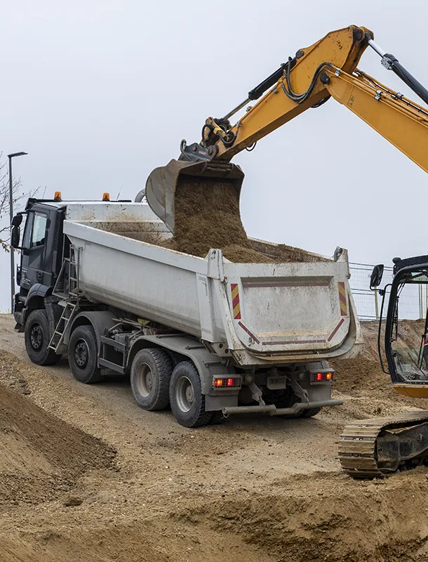 bau-sitt.hu - szóródó anyag szállítás